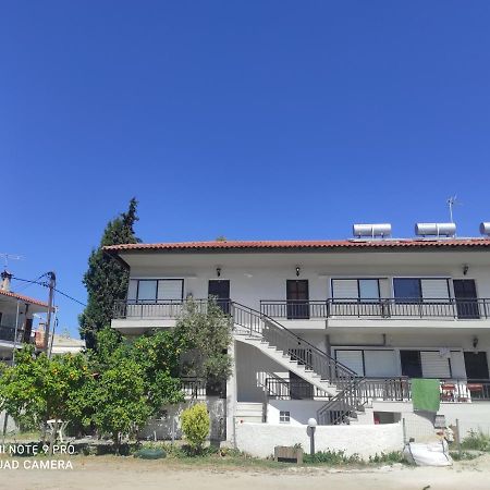 Iris Apartment Pefkochori Exterior photo
